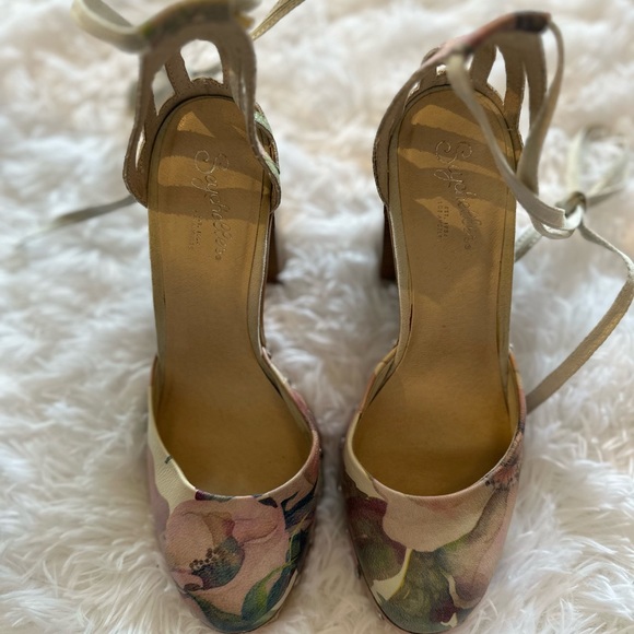 💜Seychelles Drift Floral Leather Lace-up, Studded Round Toe, Block heel💜 - Picture 2 of 5